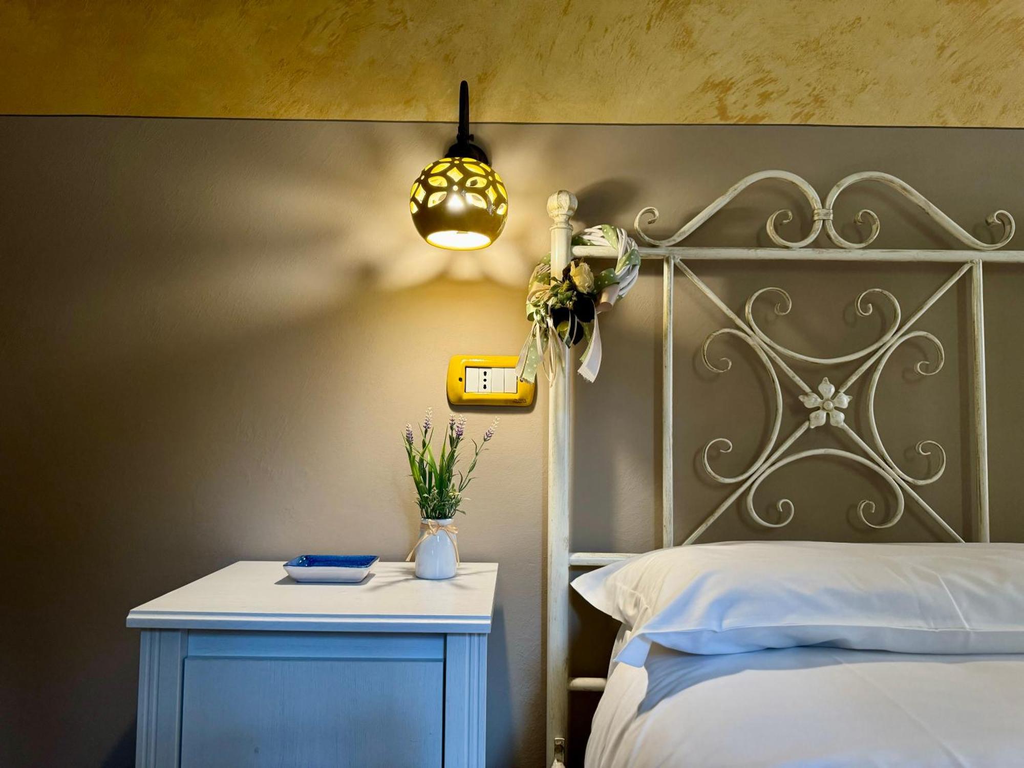 Domus Angeli Hotell Assisi Exteriör bild
