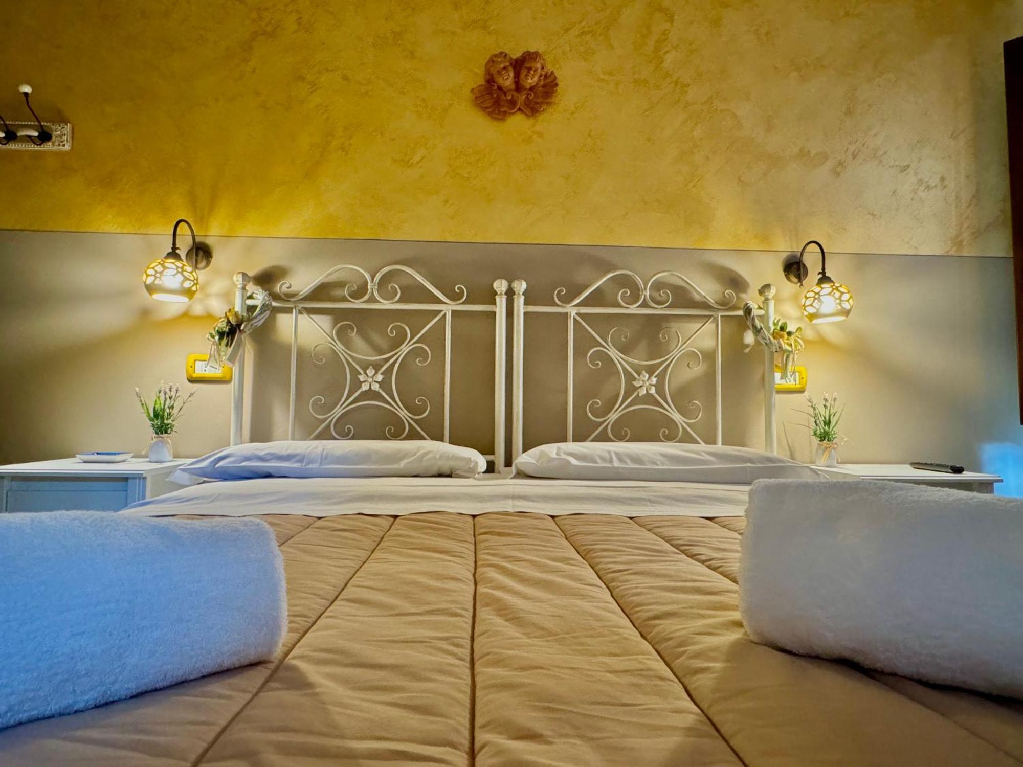 Domus Angeli Hotell Assisi Exteriör bild